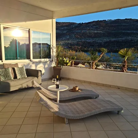 Apartments Holidays Roko Grebaštica Exteriör bild
