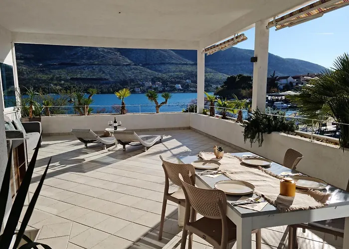 Apartments Holidays Roko