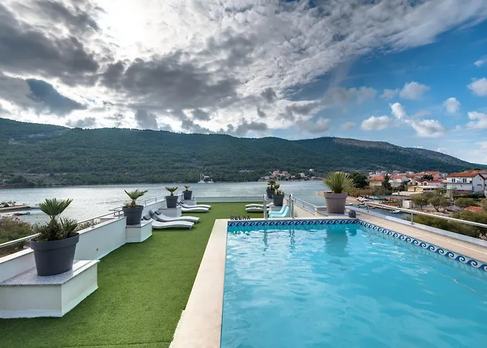 Apartments Holidays Roko