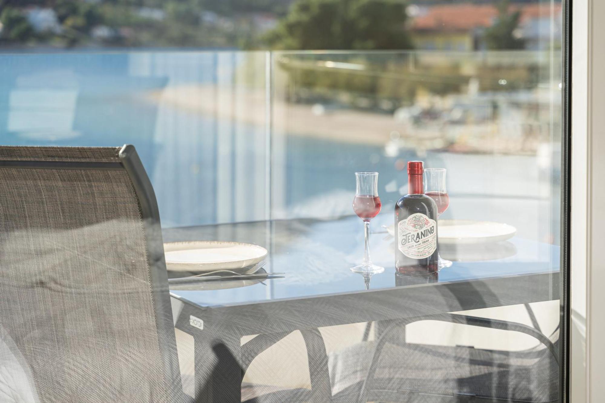 Holidays Roko Apartman Grebaštica