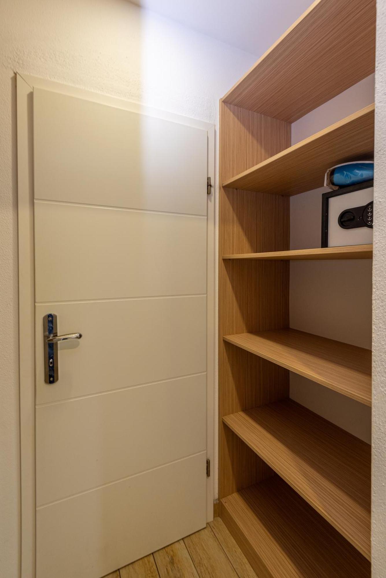 Holidays Roko Apartment