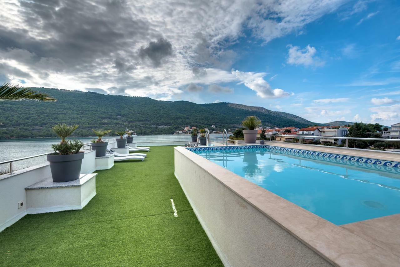 Apartment Holidays Roko Grebastica